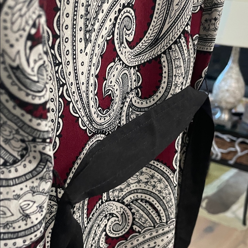 Ann Taylor Petite Paisley Shift Dress in Burgundy, Black, White - Picture 7 of 14